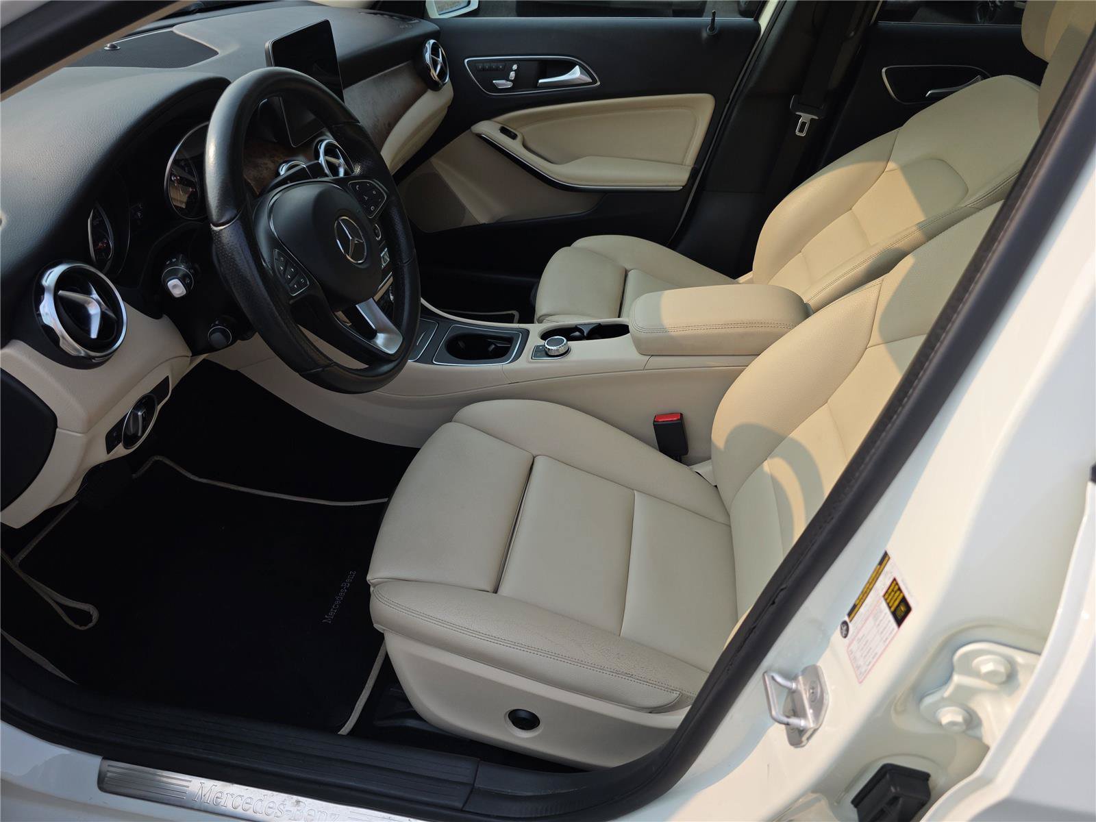 Used 2018 Mercedes-Benz GLA 250 image 13