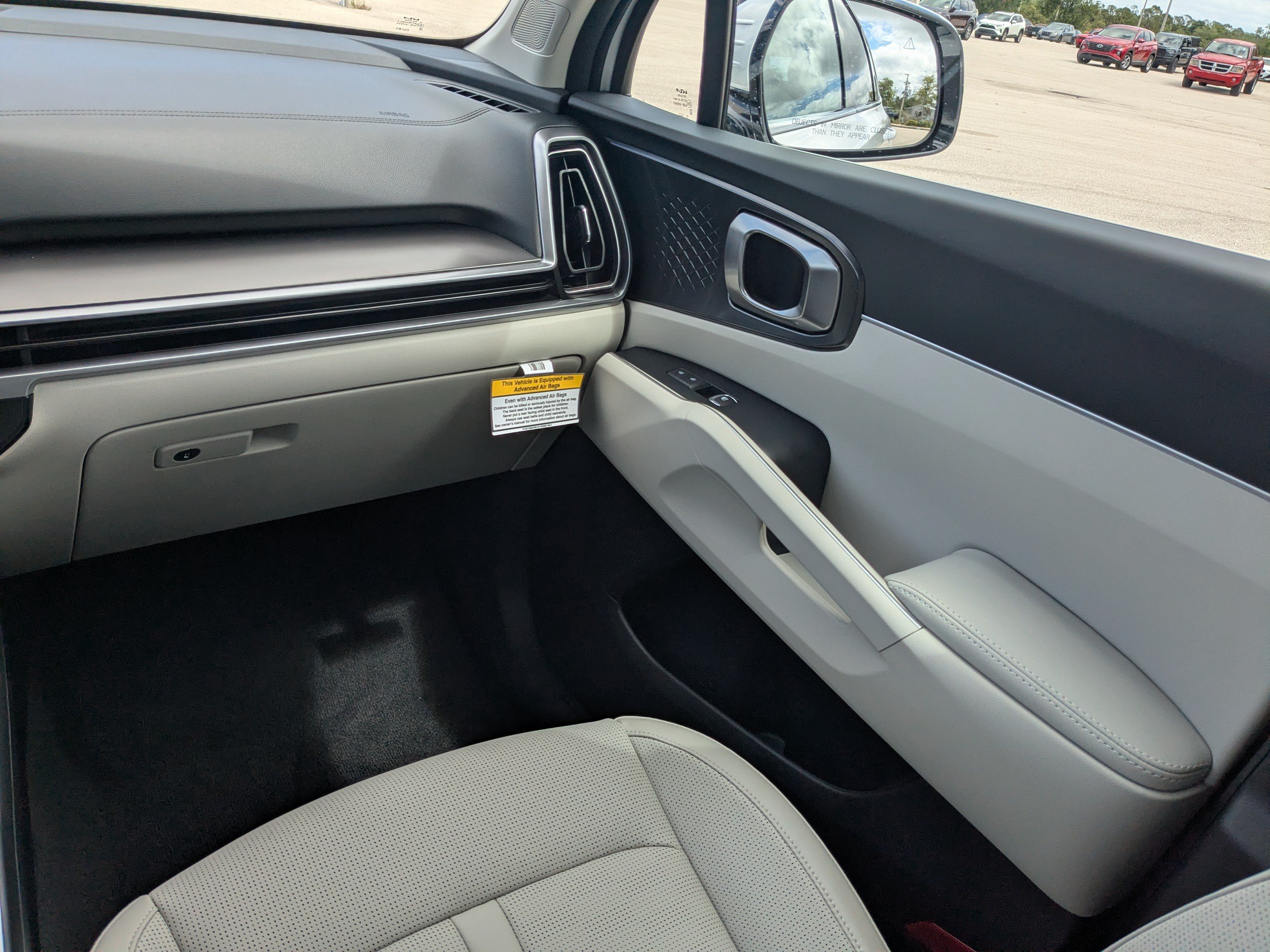 New 2026 Kia Sorento S w/ S Panoramic Sunroof Package FWD image 22