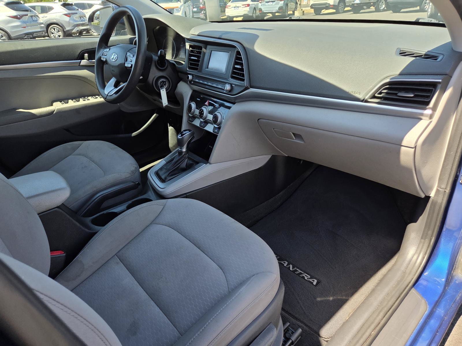 Used 2019 Hyundai Elantra SE FWD image 21