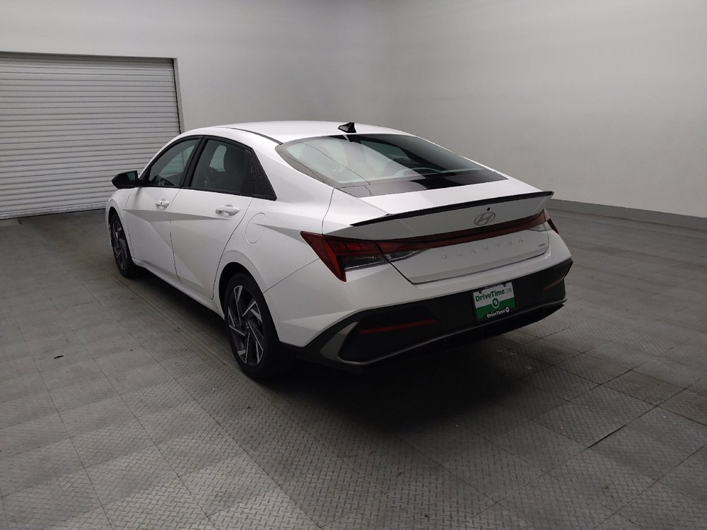 Used 2025 Hyundai Elantra SEL FWD image 5