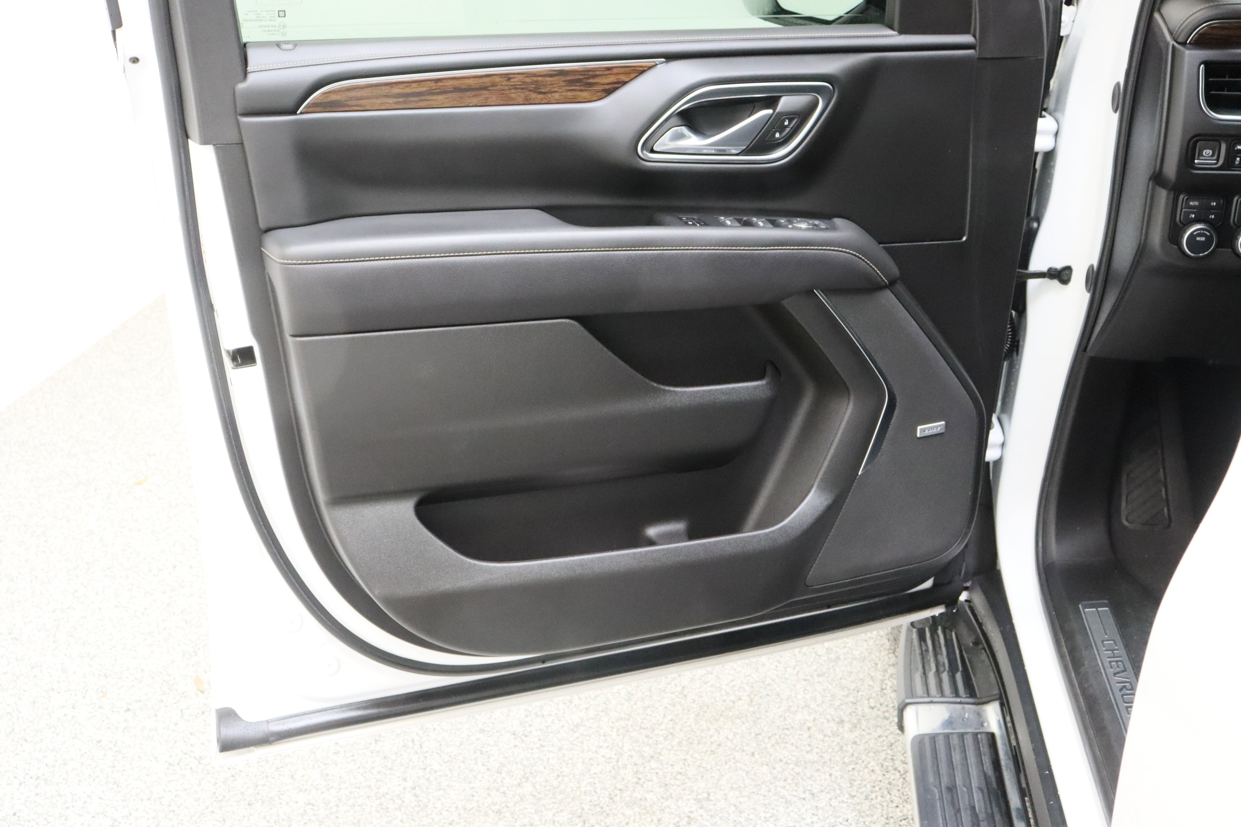 Used 2023 Chevrolet Tahoe Premier image 12