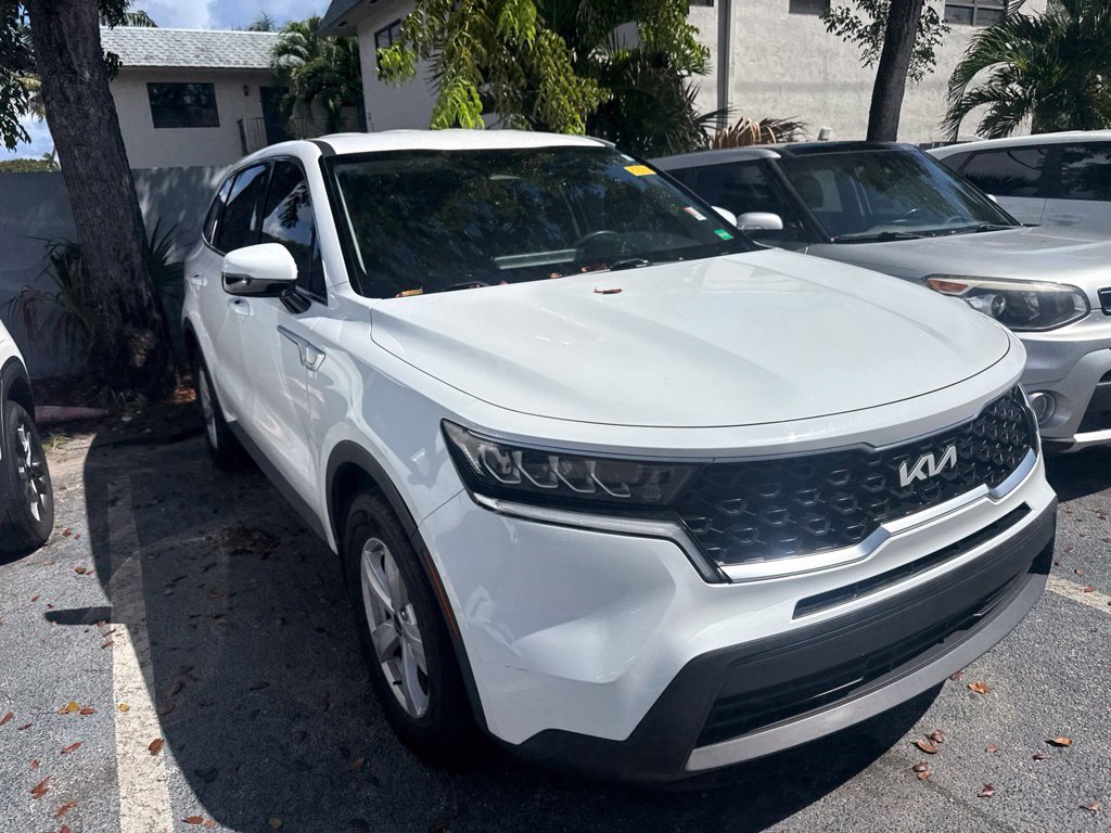 Used 2022 Kia Sorento LX FWD image 3