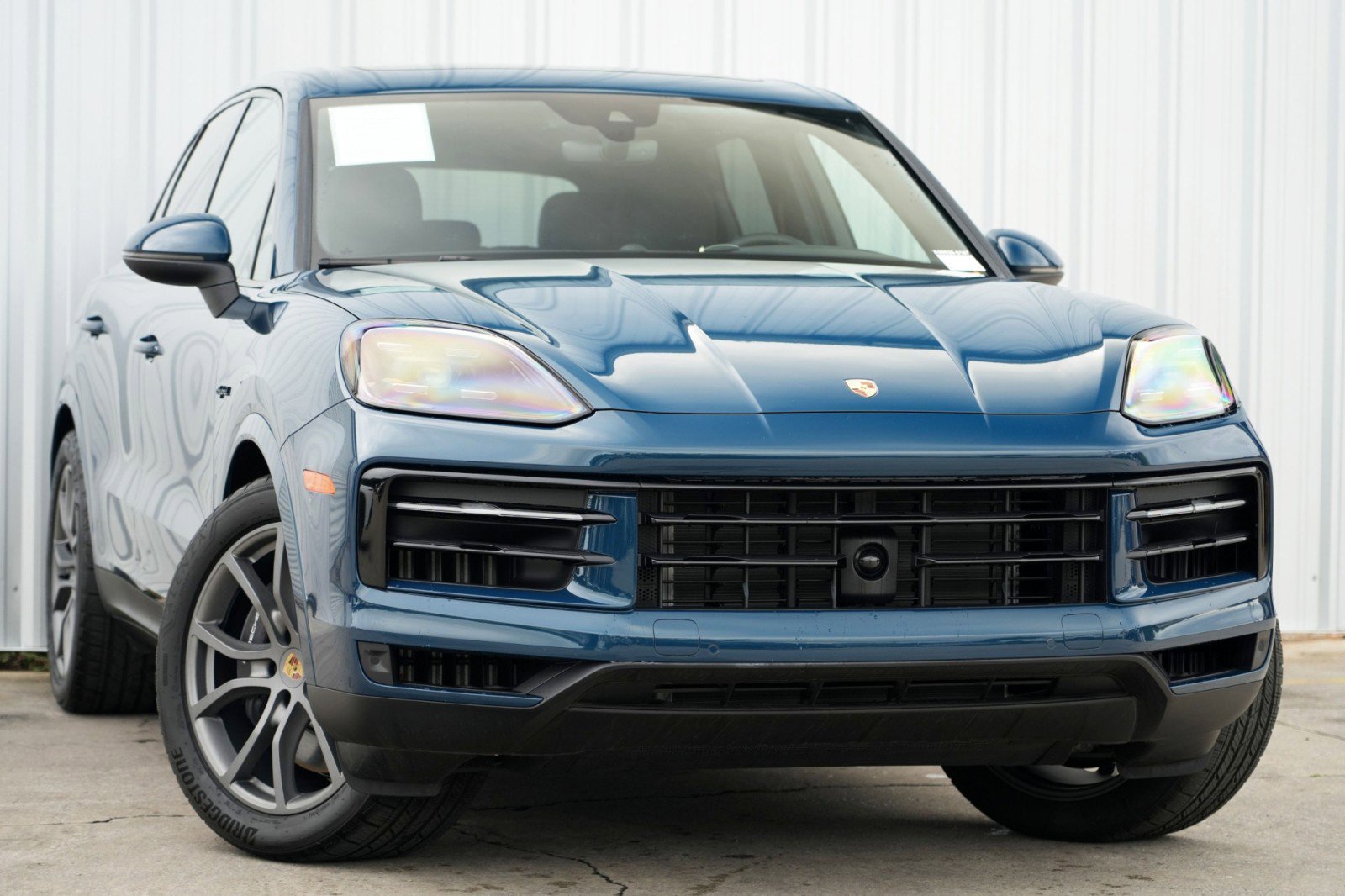 Used 2024 Porsche Cayenne w/ Premium Package image 4