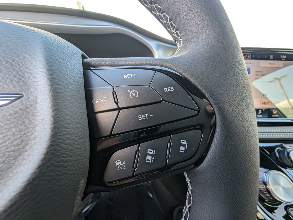 New 2026 Chrysler Pacifica Select w/ S Appearance Package AWD/4WD image 25