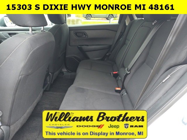 Used 2024 Nissan Rogue S image 24