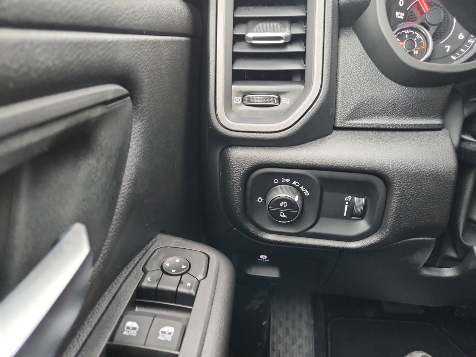 New 2026 RAM 1500 Express RWD image 18