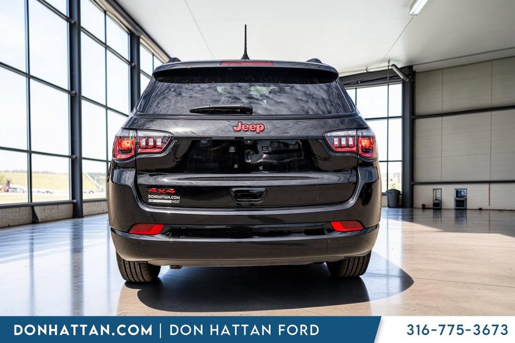 Used 2023 Jeep Compass Limited AWD/4WD image 28