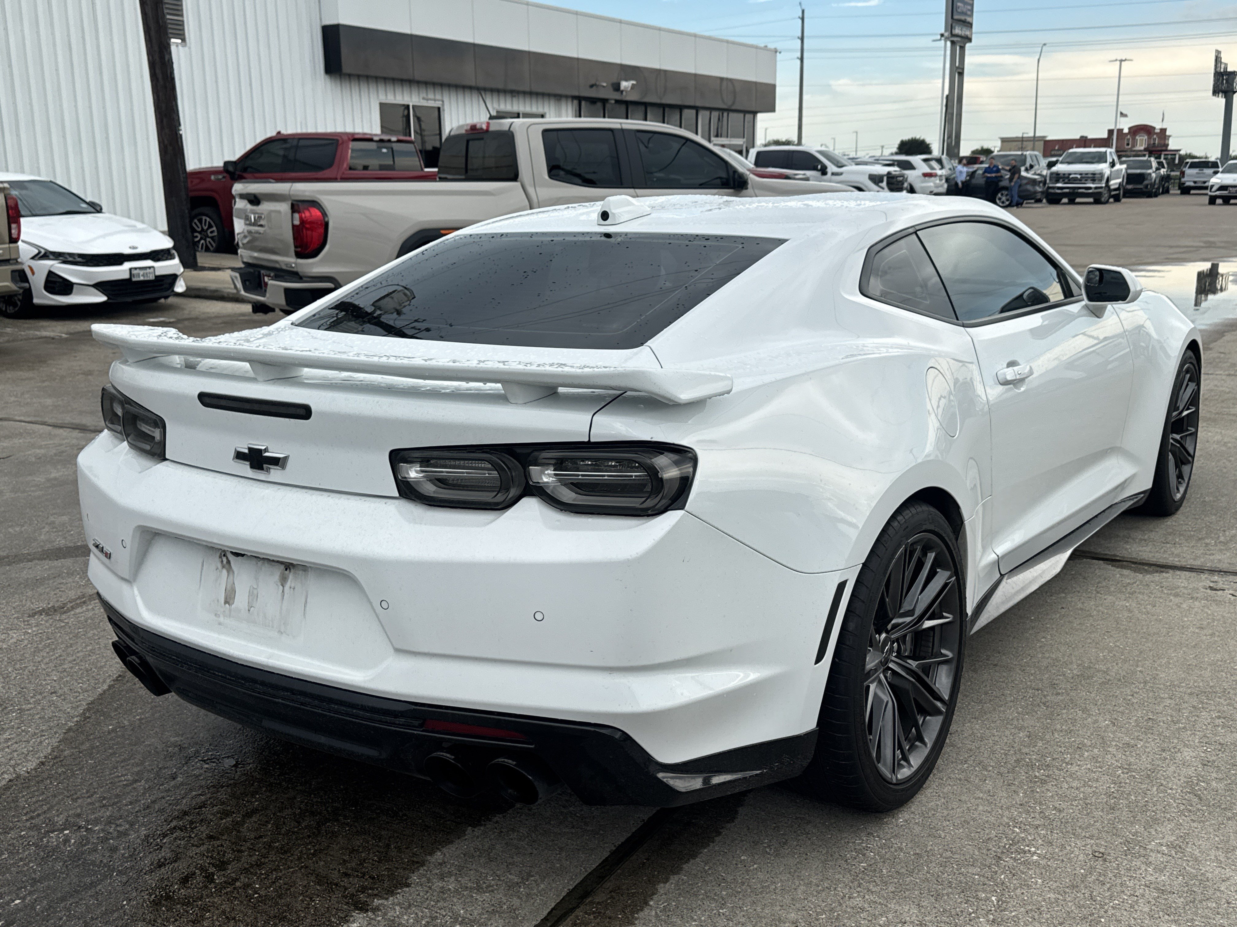 Used 2023 Chevrolet Camaro ZL1 RWD image 9