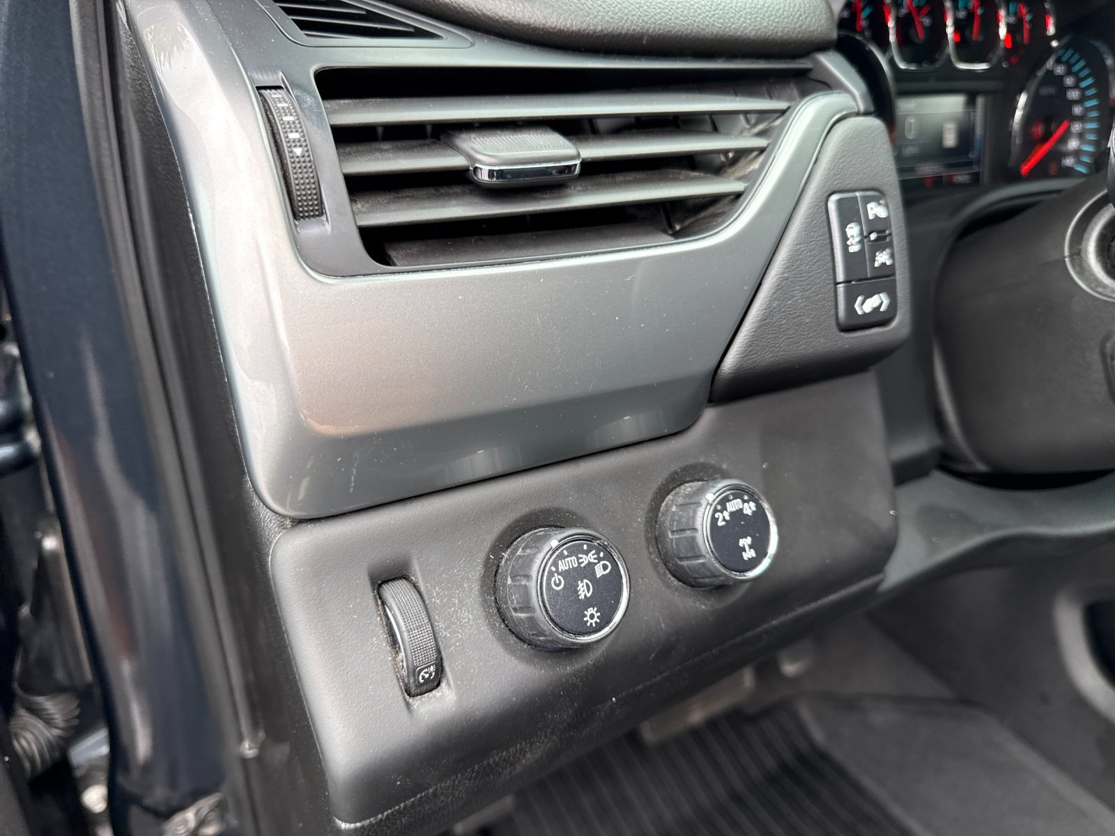 Used 2020 Chevrolet Tahoe LT AWD/4WD image 21