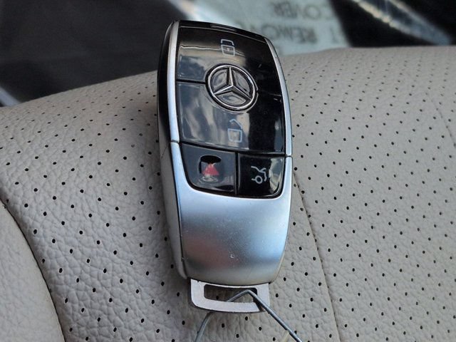 Used 2019 Mercedes-Benz E 300 image 29