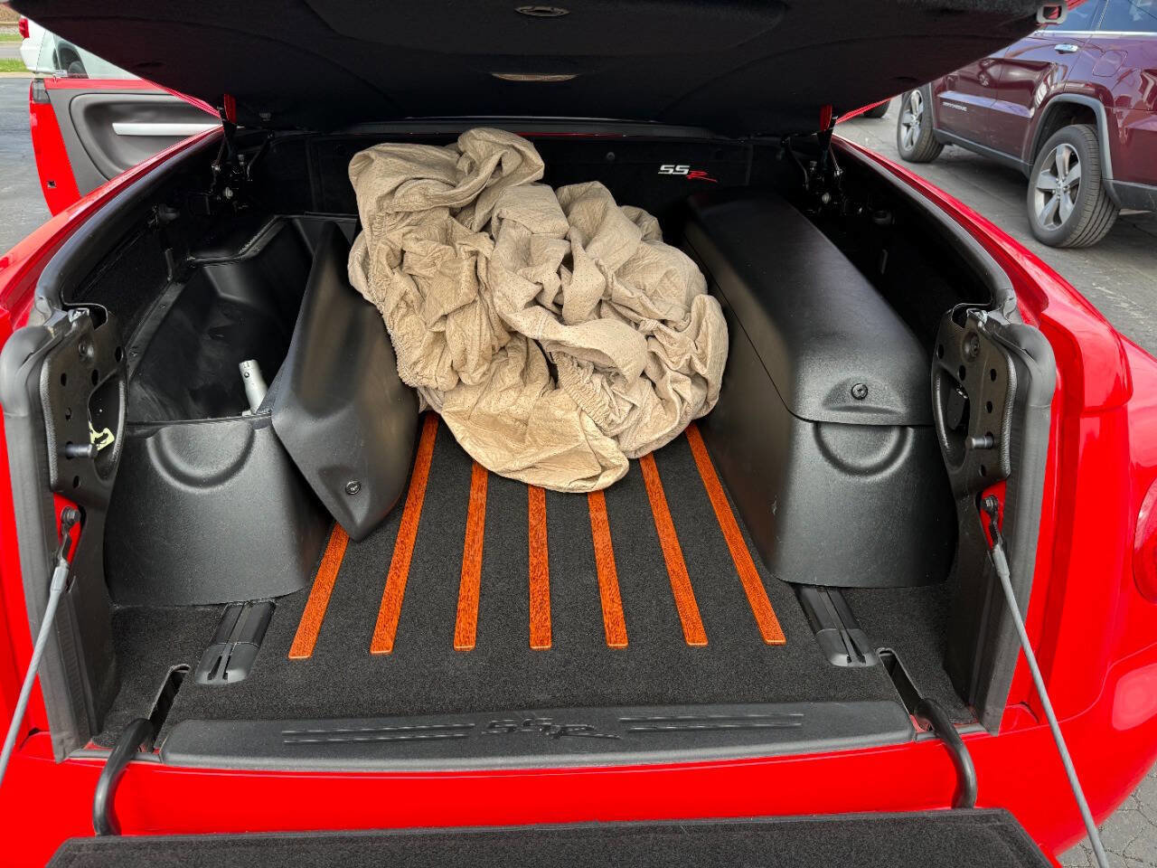 Used 2004 Chevrolet SSR w/ Preferred Equipment Group RWD image 14