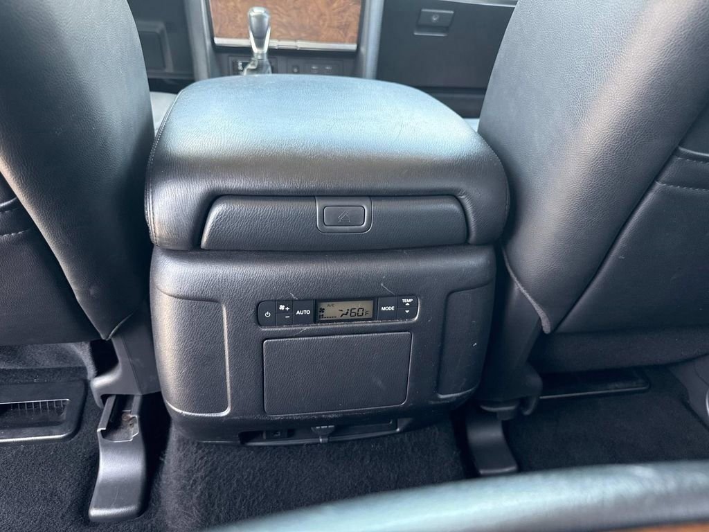 Used 2023 Nissan Armada SL w/ Captain's Chairs Package RWD image 13