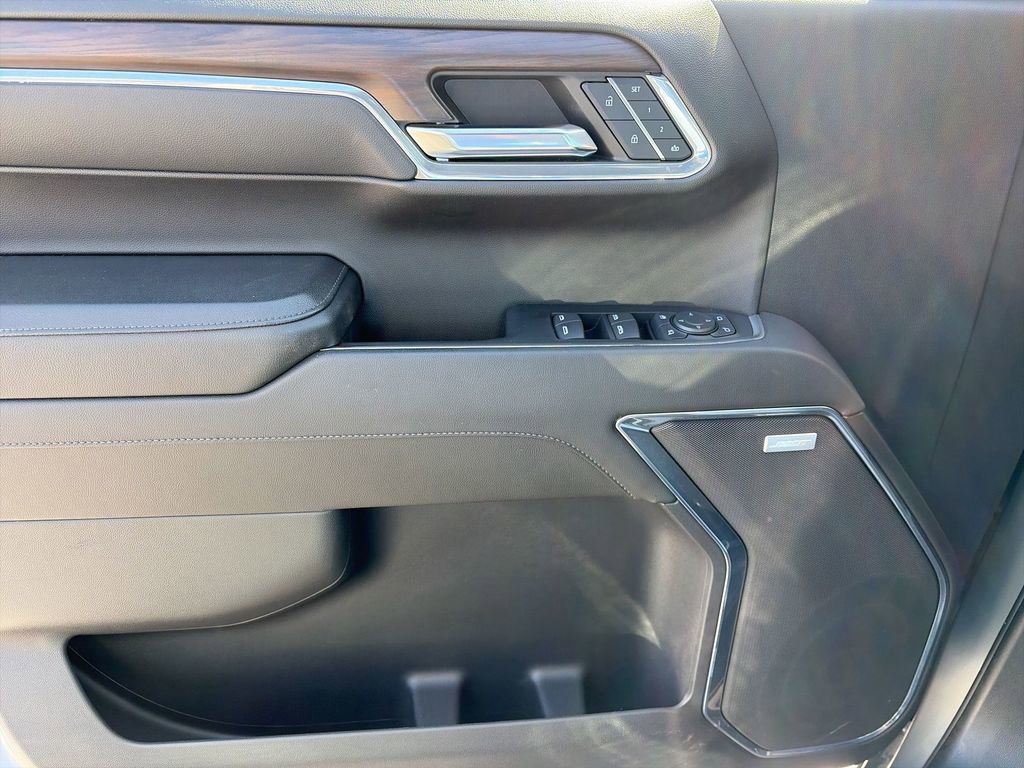 Used 2024 GMC Sierra 1500 SLT w/ SLT Premium Plus Package AWD/4WD image 28