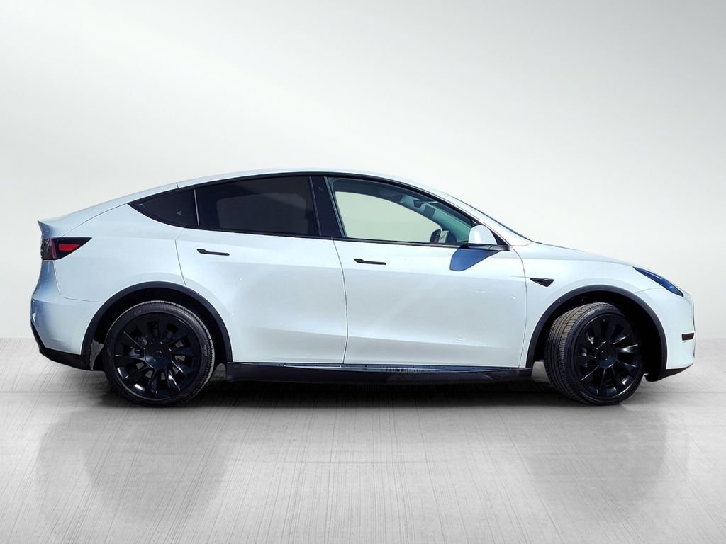 Used 2023 Tesla Model Y Long Range image 3