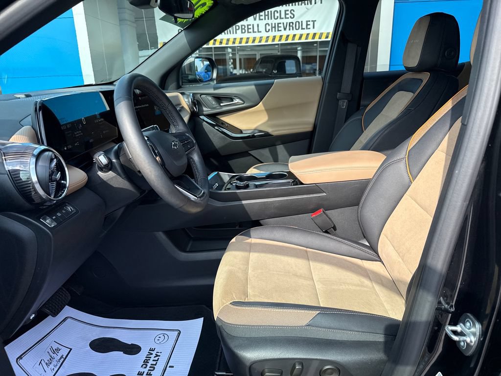 Used 2026 Chevrolet Equinox ACTIV AWD/4WD image 10