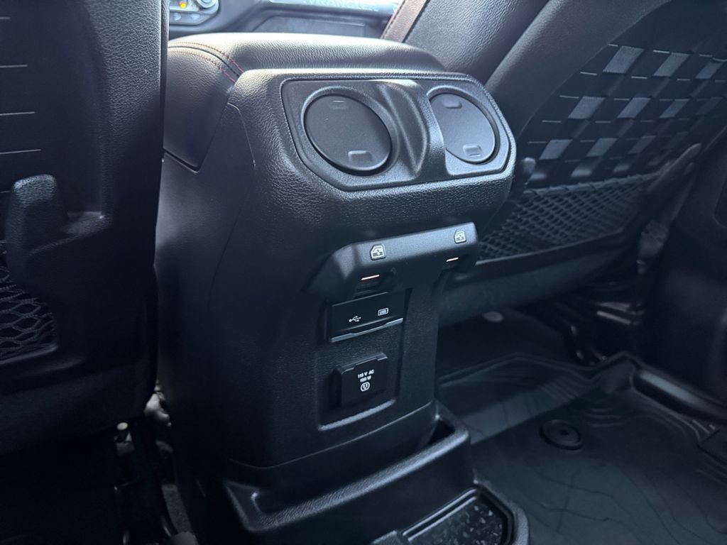 Used 2019 Jeep Wrangler Unlimited Rubicon AWD/4WD image 40