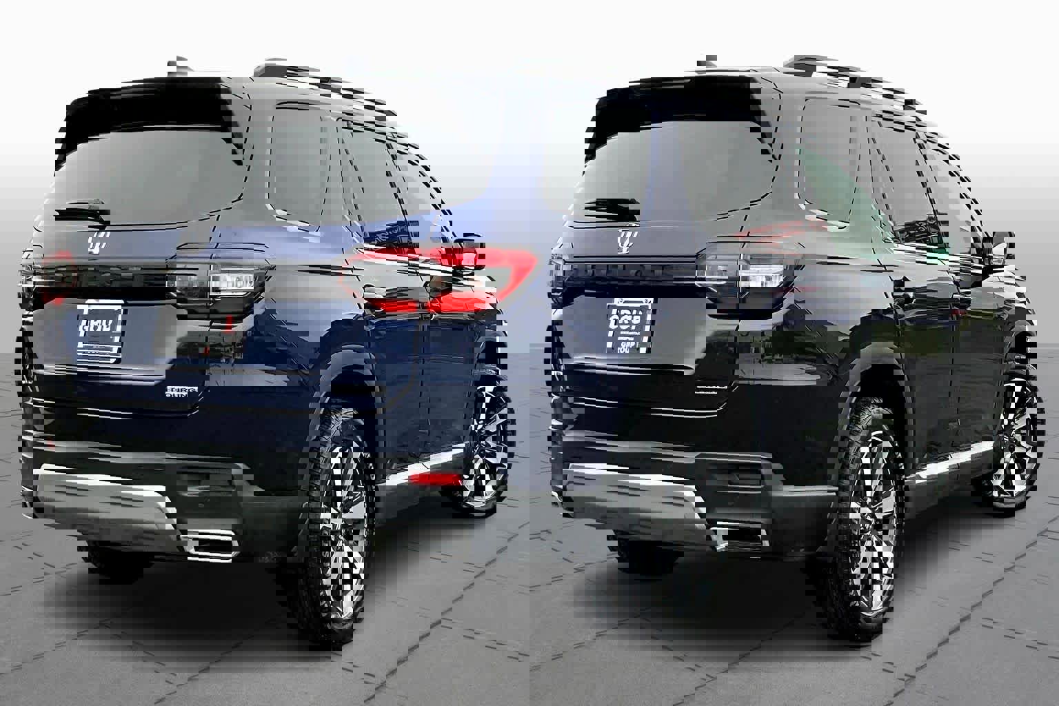 Used 2023 Honda Pilot Touring image 13