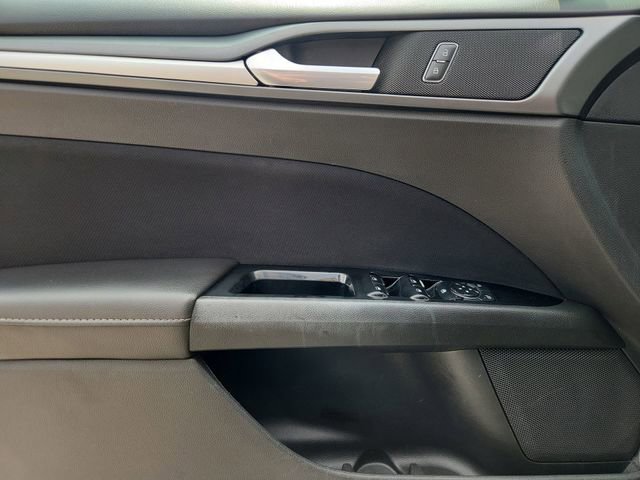 Used 2014 Ford Fusion SE FWD image 19