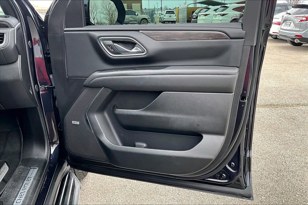 Used 2024 Chevrolet Tahoe LT w/ Luxury Package image 25