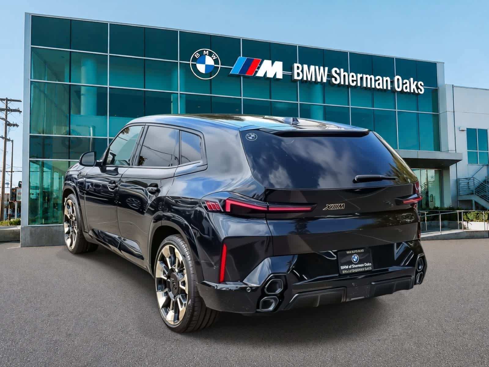 Certified 2023 BMW XM AWD/4WD image 6