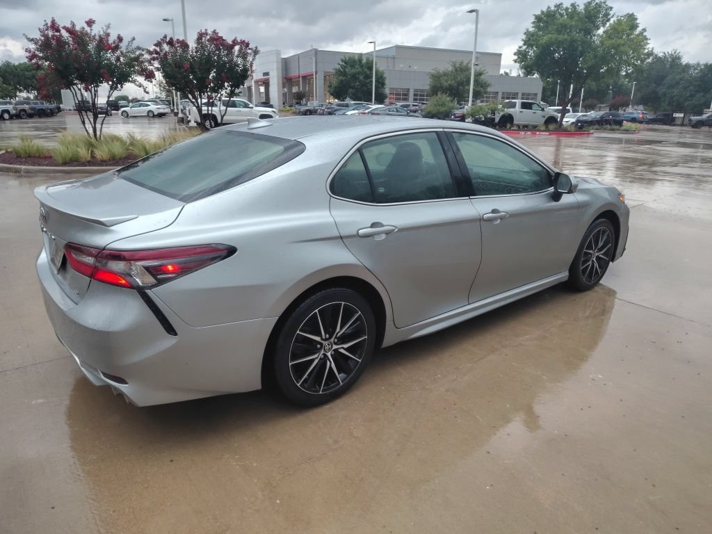 Used 2024 Toyota Camry SE FWD image 22