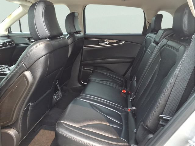 Used 2023 Lincoln Nautilus FWD image 9