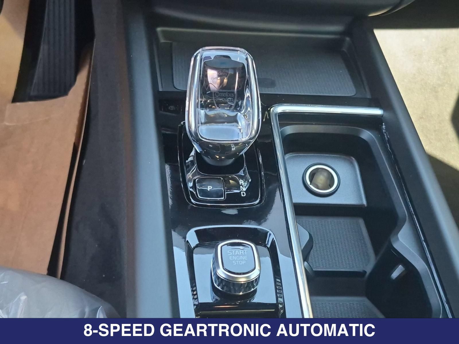 New 2027 Volvo XC60 B5 Core AWD/4WD image 13
