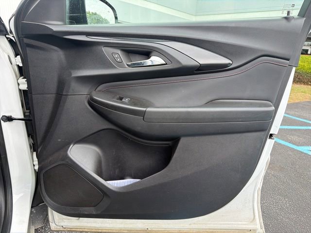 Used 2023 Chevrolet TrailBlazer RS w/ Convenience Package FWD image 9