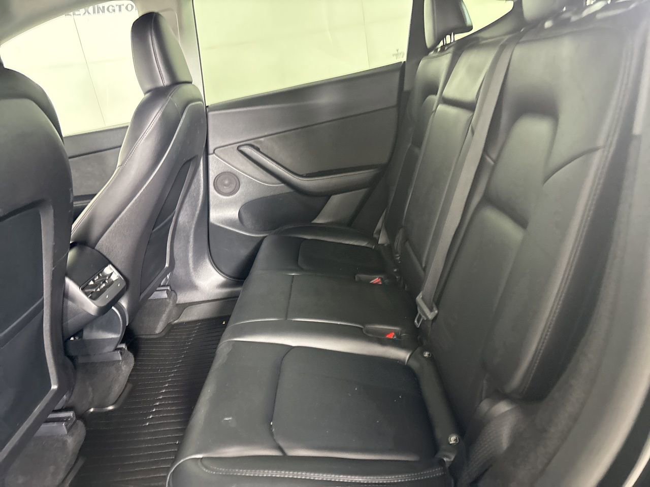 Used 2022 Tesla Model Y Long Range image 15