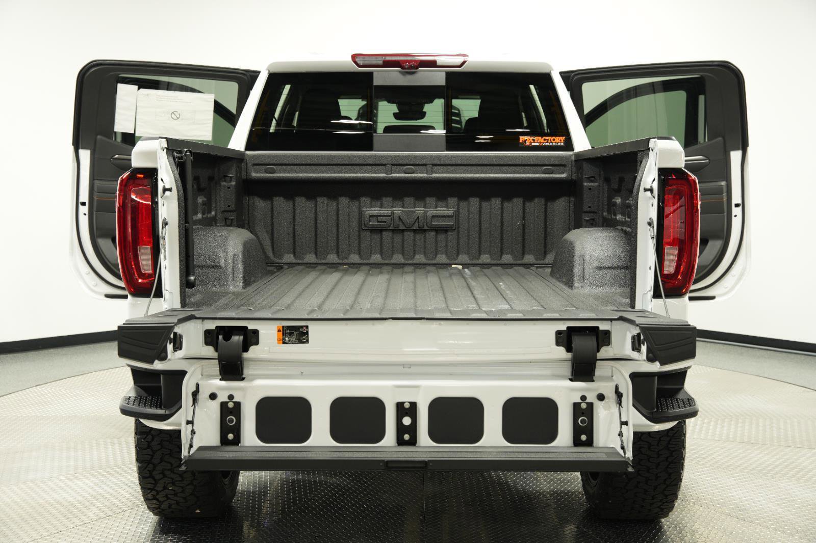 New 2025 GMC Sierra 1500 AT4 w/ AT4 Premium Package image 18