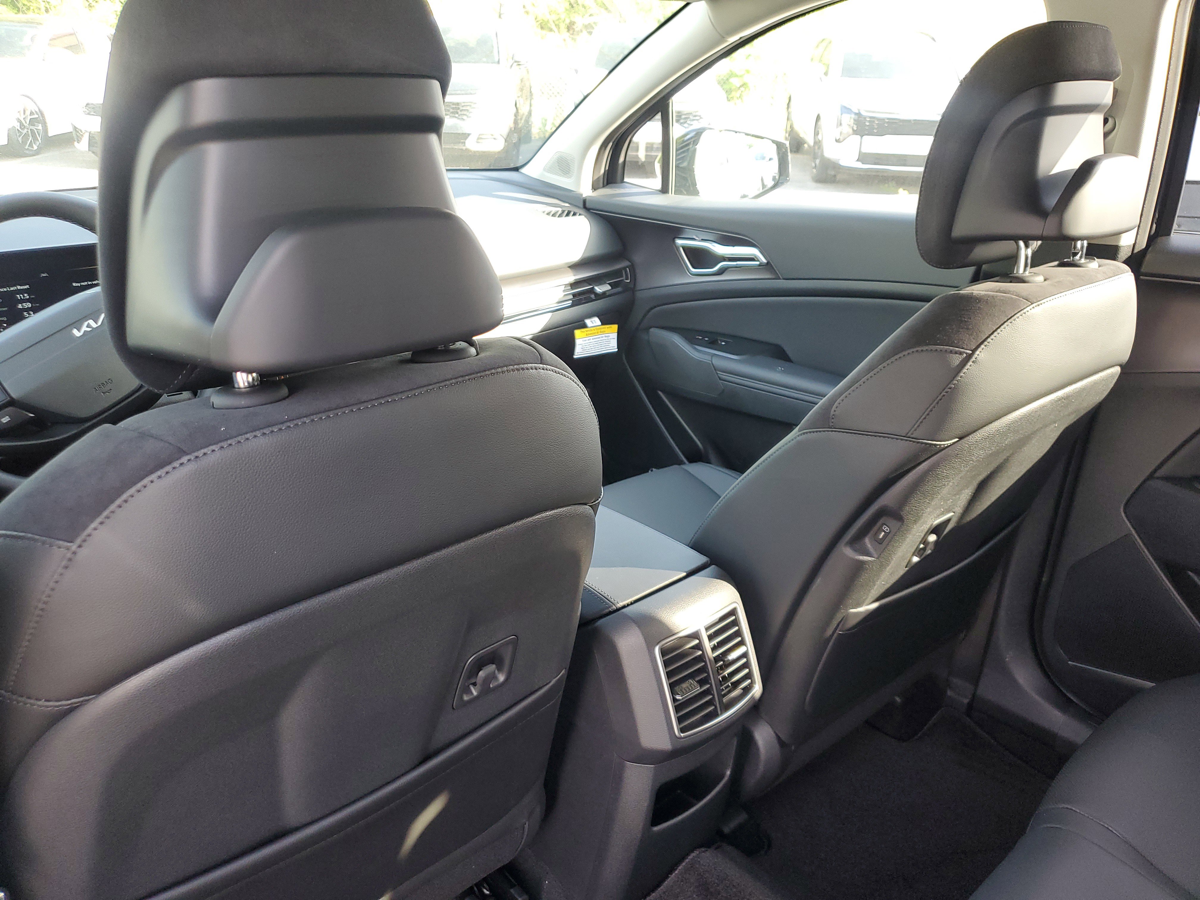 New 2026 Kia Sportage SX image 11