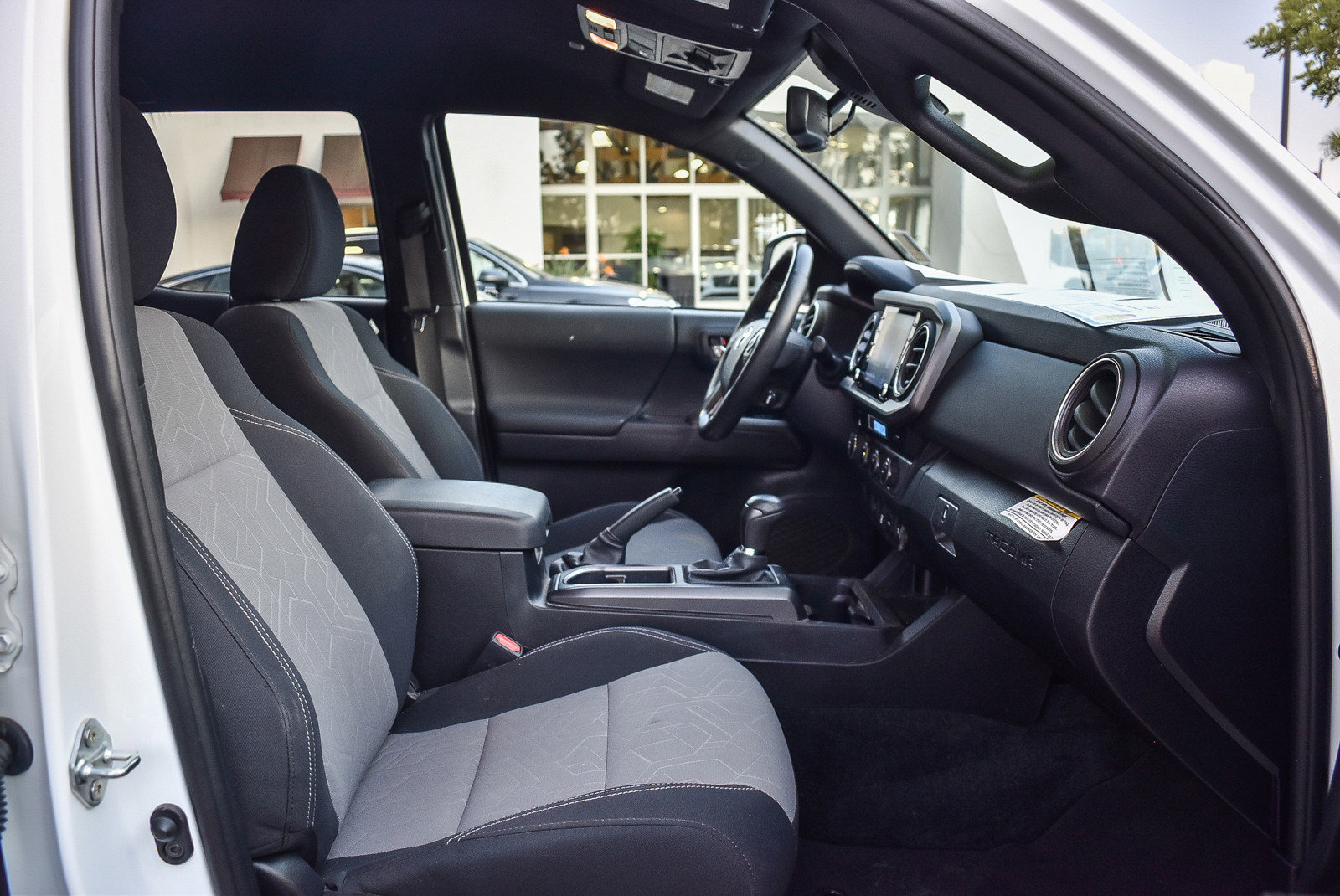 Used 2023 Toyota Tacoma TRD Off-Road image 17