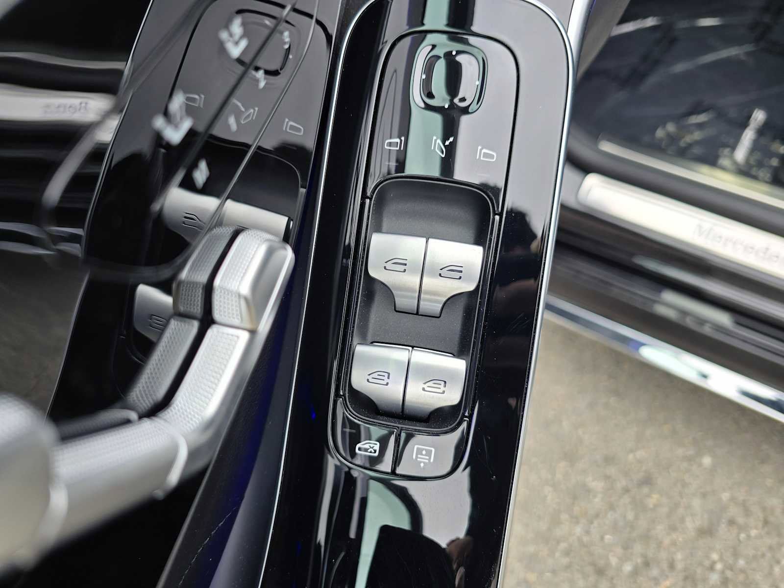 Used 2024 Mercedes-Benz S 580 4MATIC Sedan image 26