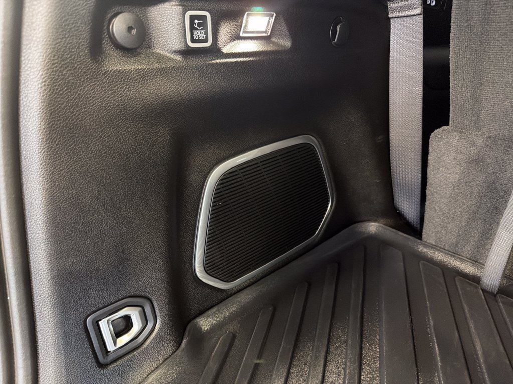 Used 2024 Jeep Grand Cherokee L Limited AWD/4WD image 30