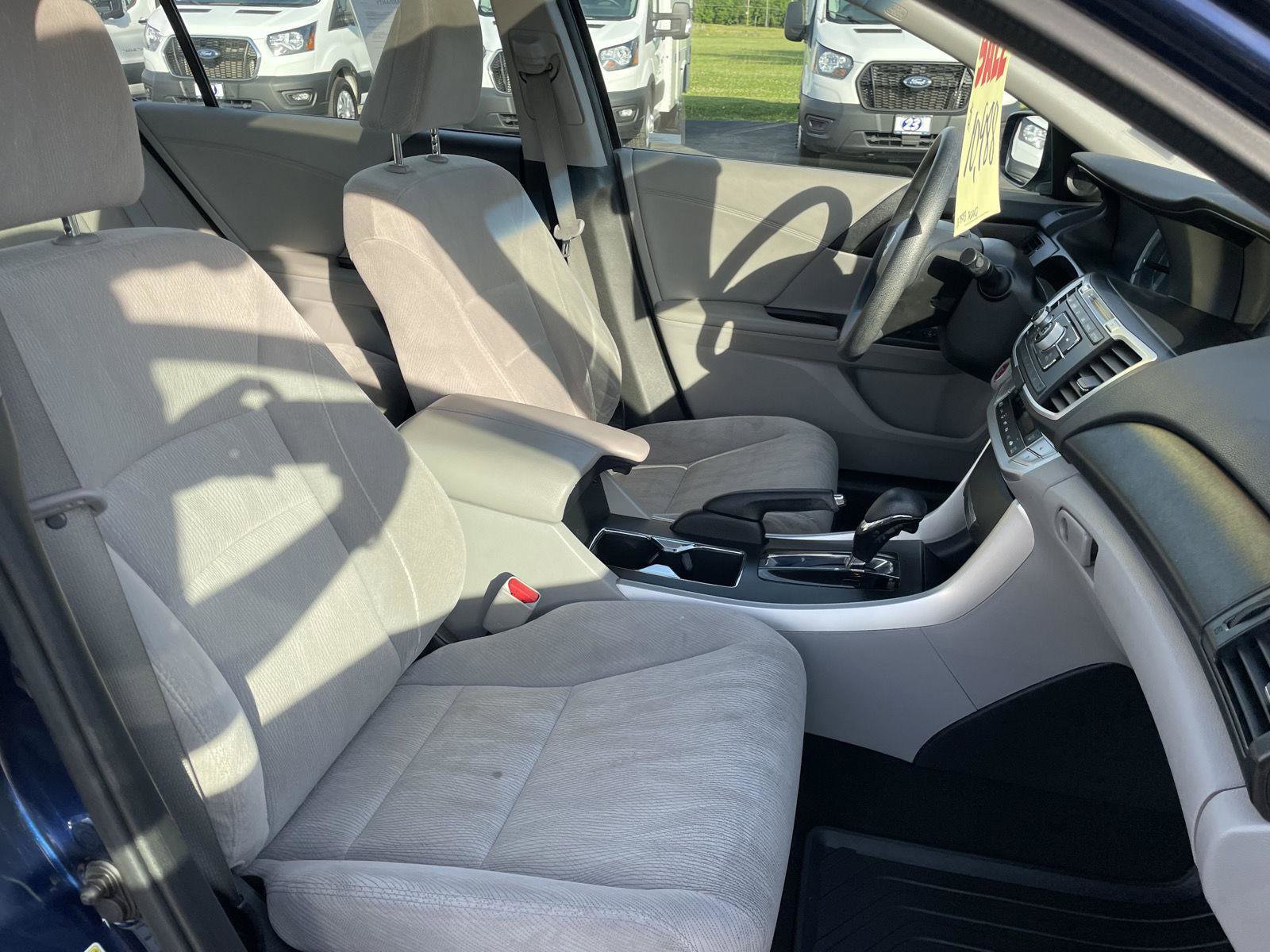 Used 2013 Honda Accord EX image 26