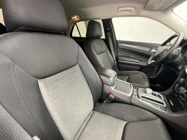 Used 2021 Chrysler 300 Touring w/ Sport Appearance Package image 13