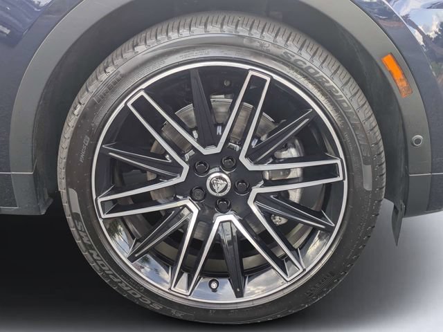 Used 2024 Jaguar E-PACE R-Dynamic SE AWD/4WD image 11