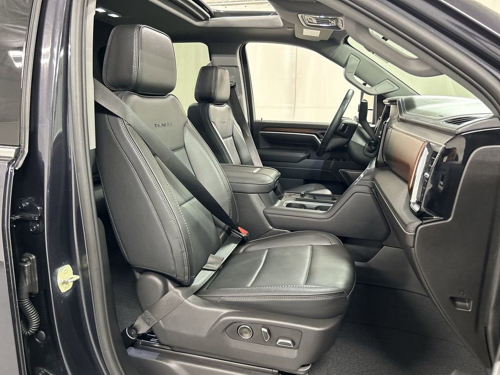 Certified 2025 GMC Sierra 2500 Denali w/ Denali Reserve Package AWD/4WD image 23