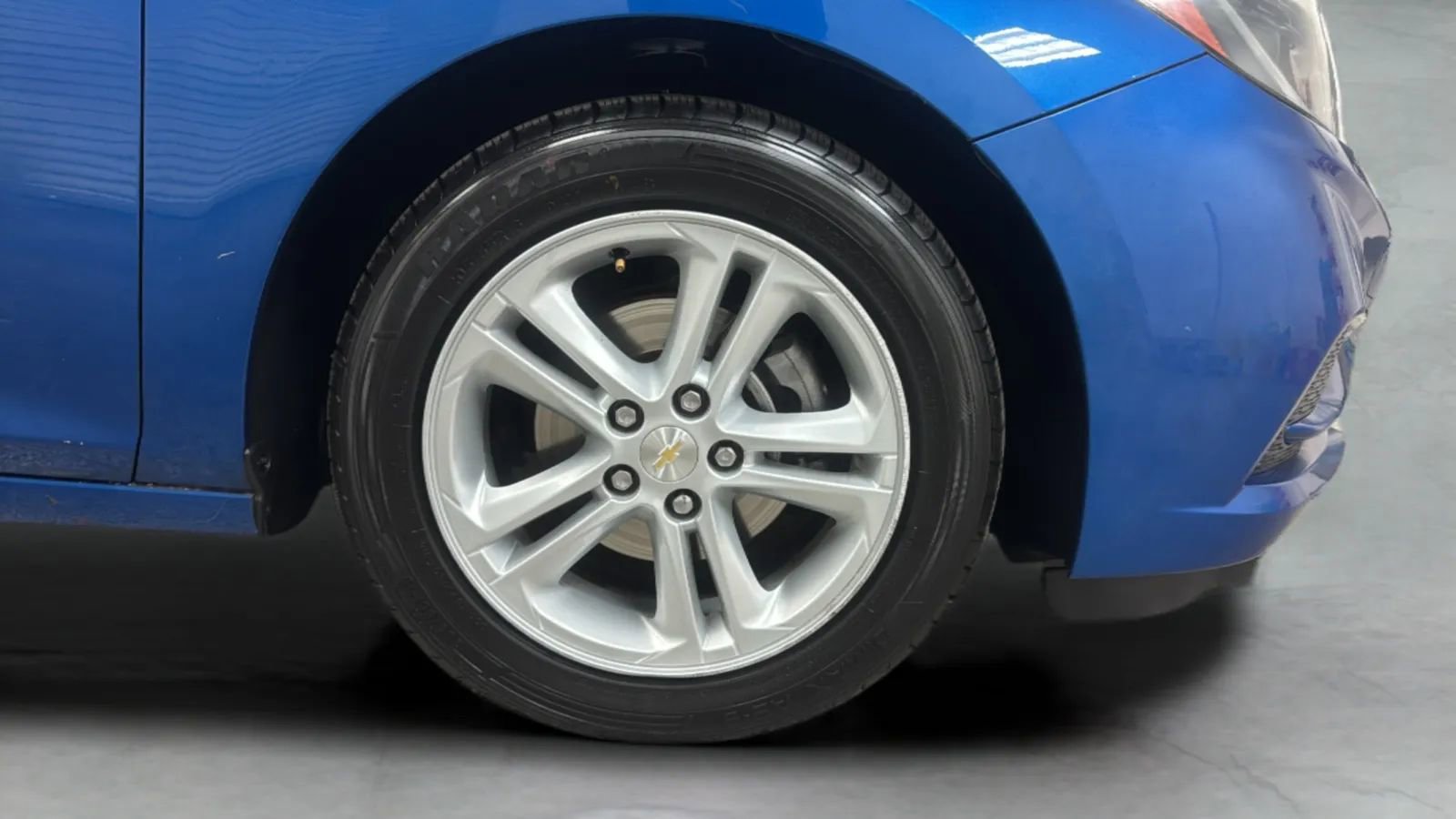 Used 2018 Chevrolet Cruze LT FWD image 25