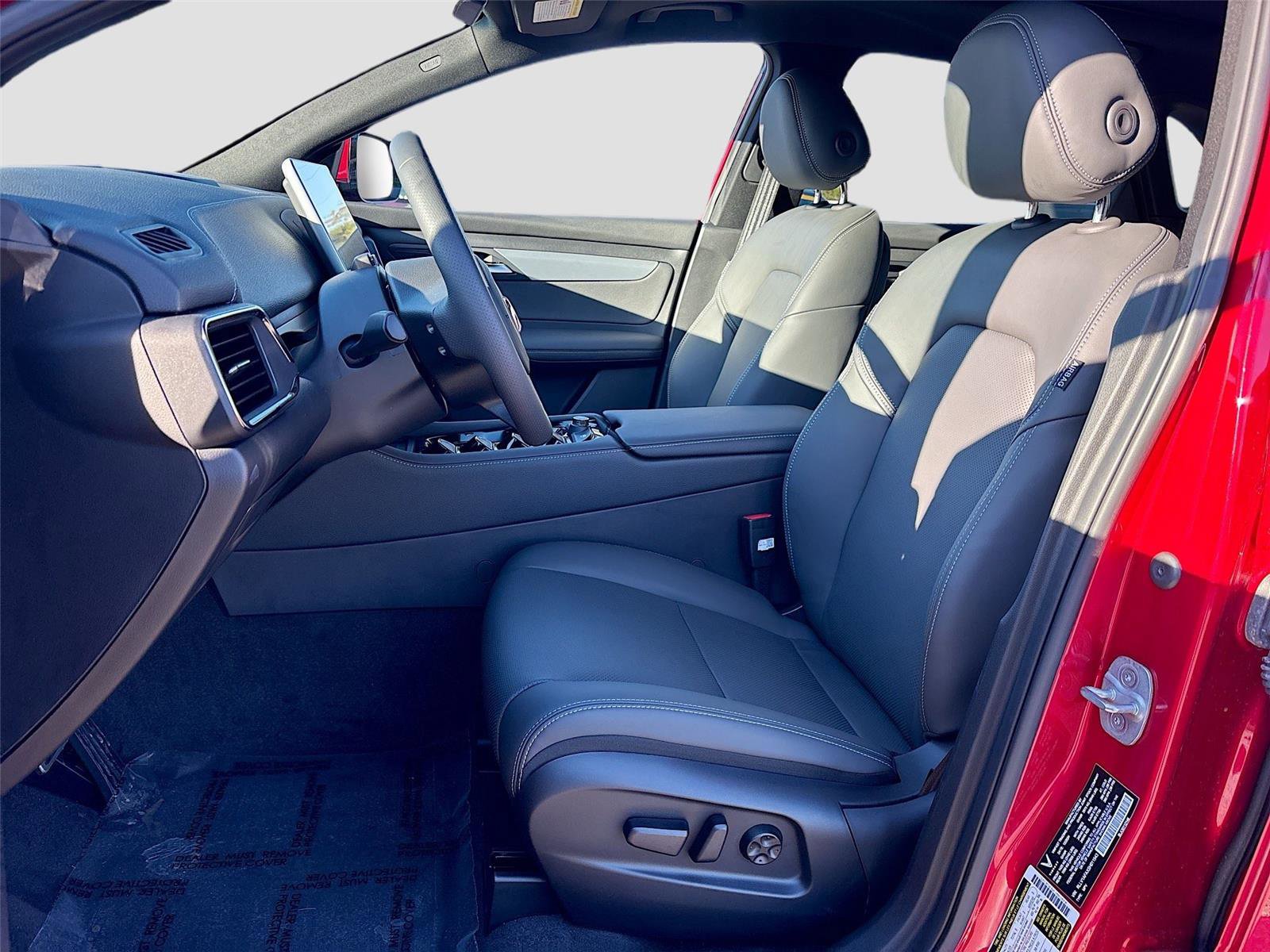 New 2025 VinFast VF 8 Plus image 20