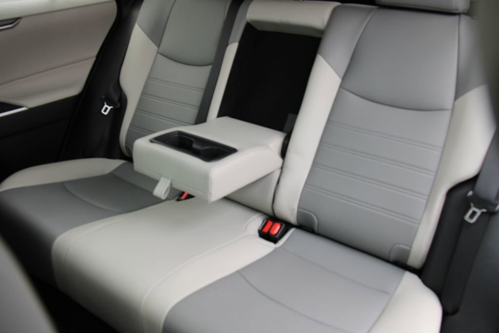 Used 2025 Toyota RAV4 XLE Premium image 25