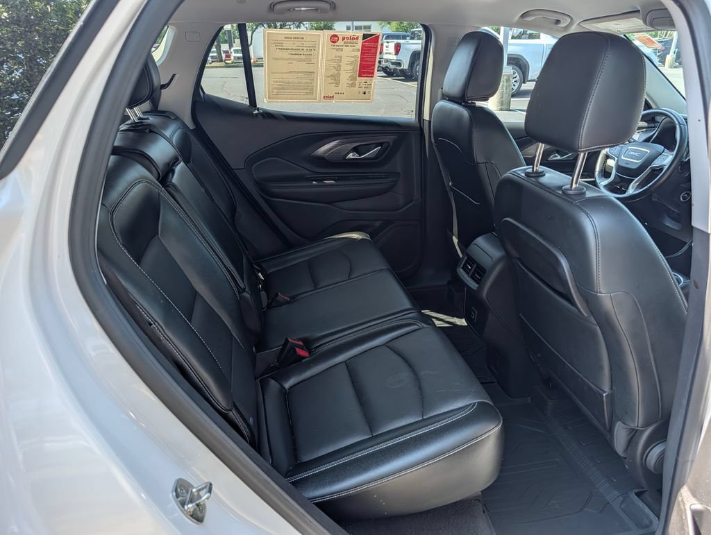 Used 2023 GMC Terrain SLT AWD/4WD image 17