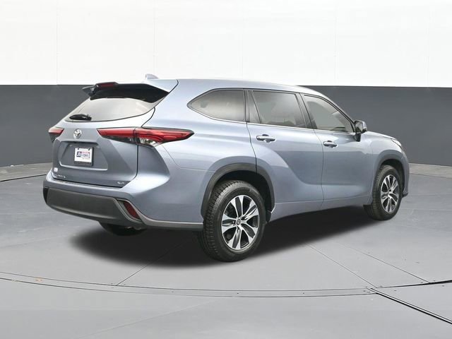 Used 2021 Toyota Highlander XLE image 14