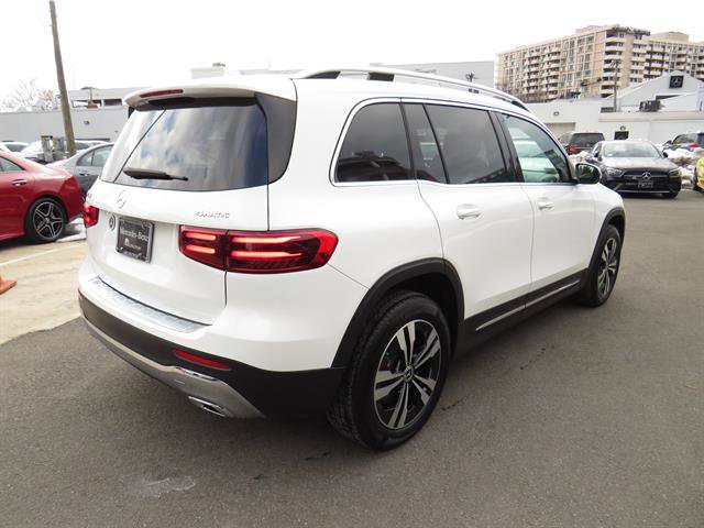Used 2025 Mercedes-Benz GLB 250 4MATIC image 4