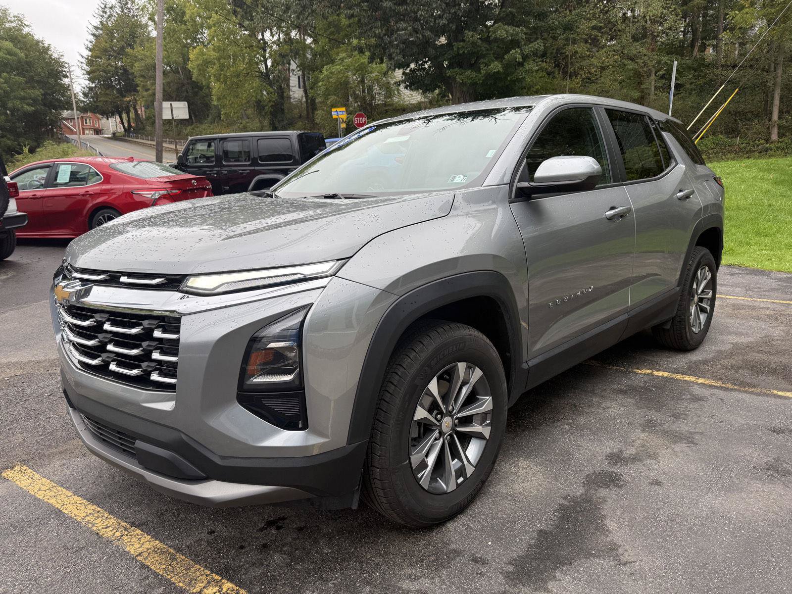 Used 2026 Chevrolet Equinox LT AWD/4WD image 3