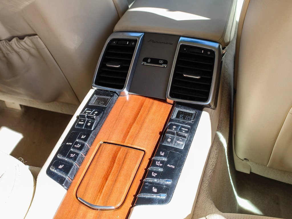 Used 2015 Porsche Panamera S image 20