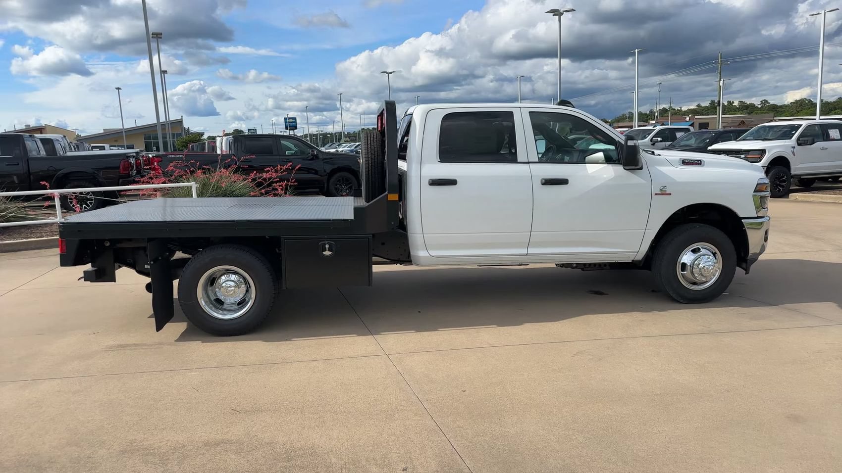 New 2026 RAM 3500 Tradesman w/ Chrome Appearance Group A AWD/4WD image 9