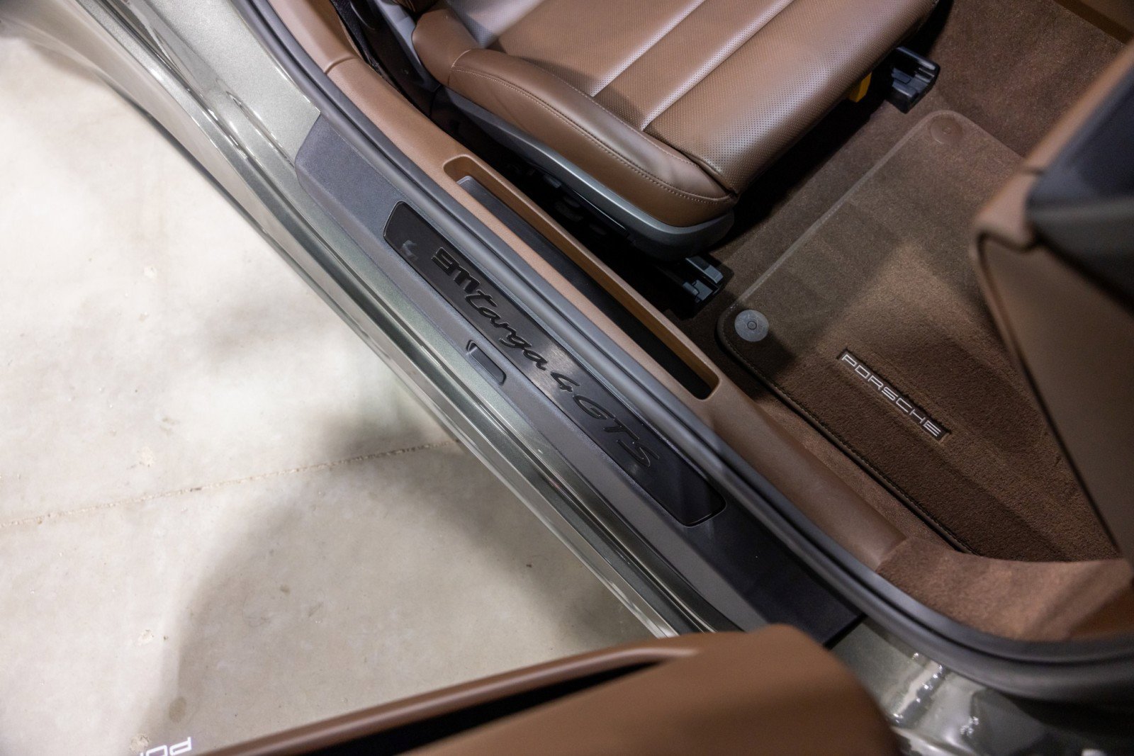 Used 2023 Porsche 911 Targa 4 GTS image 32