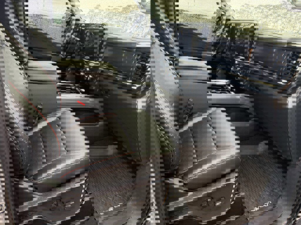 Used 2024 Ford F350 Lariat w/ Sport Appearance Package image 20