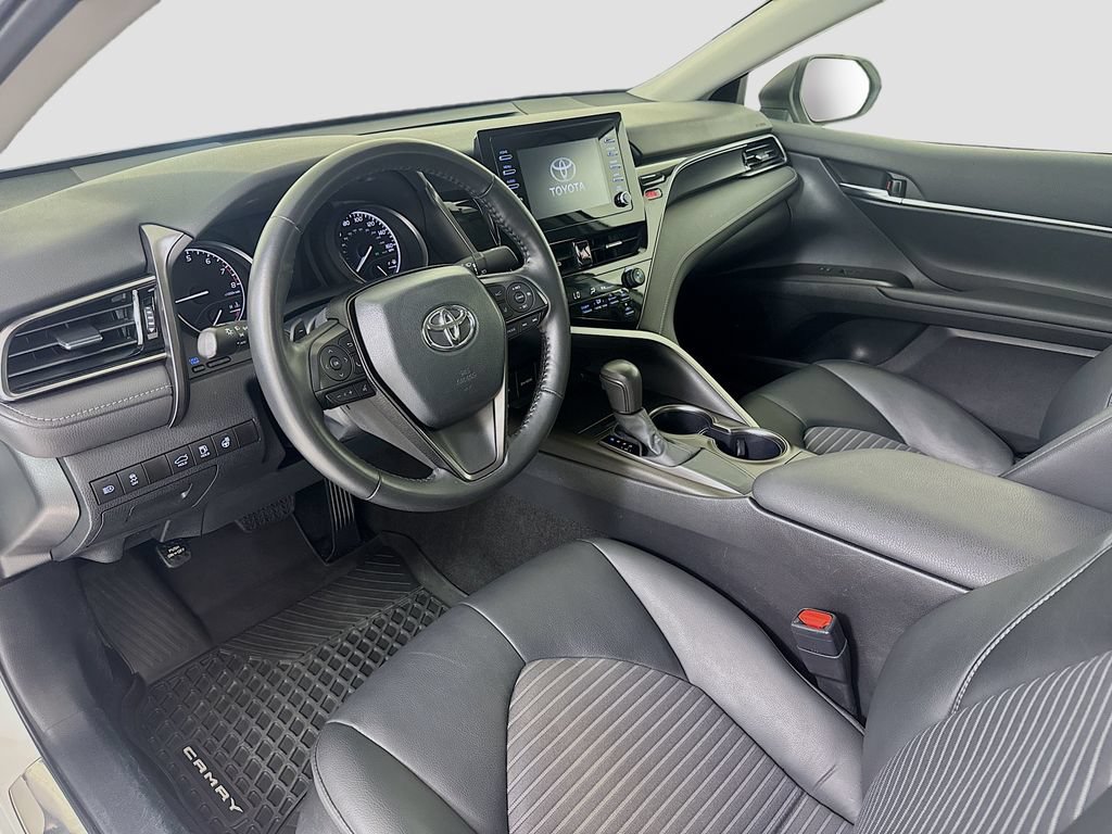 Used 2024 Toyota Camry SE FWD image 10